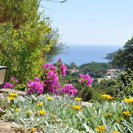 Gualdo Piscina Vista Mare ヴィラ カポリーヴェリ